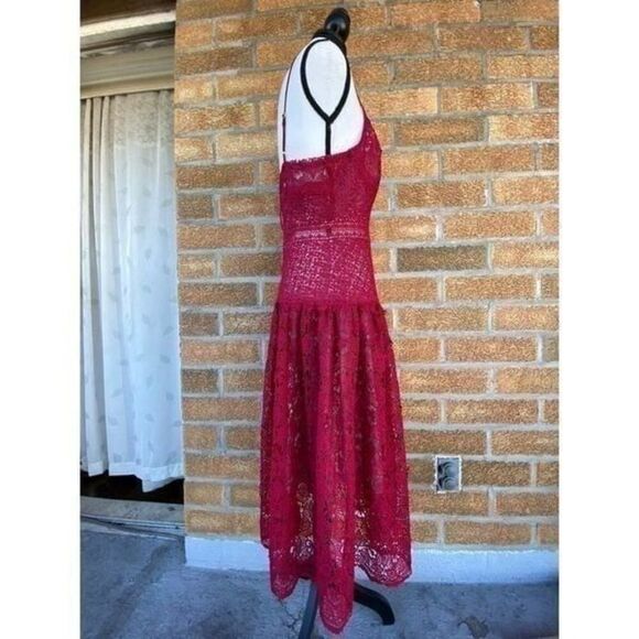 O.P.T OPT One Pretty Time Lizzet Magenta red lace midi dress size medium - Picture 9 of 12